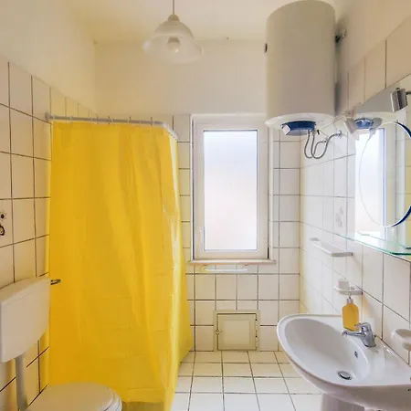 Amber Apartment *